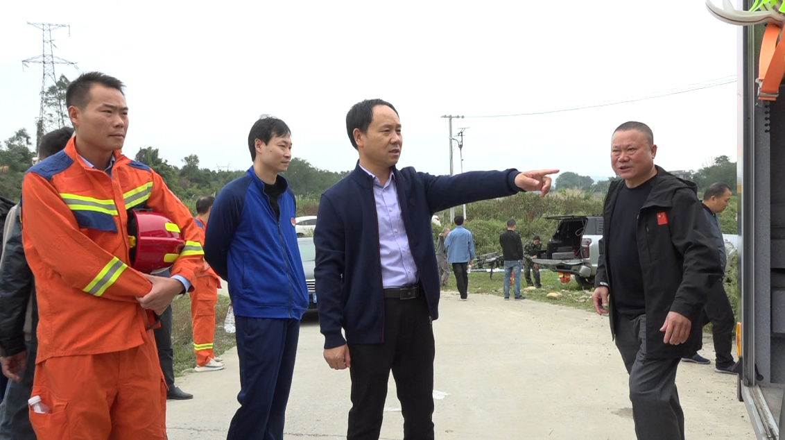 江永:杨敏检查各乡镇消防和防灭火演练工作