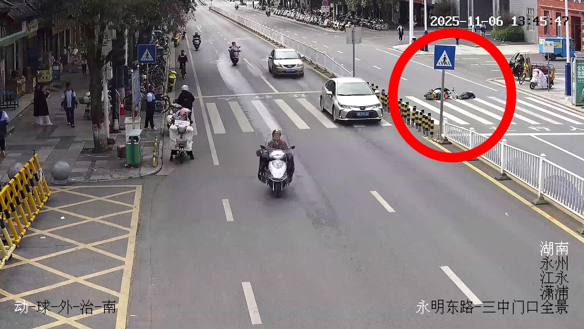 江永：四名学生扶摔倒老人传递正能量