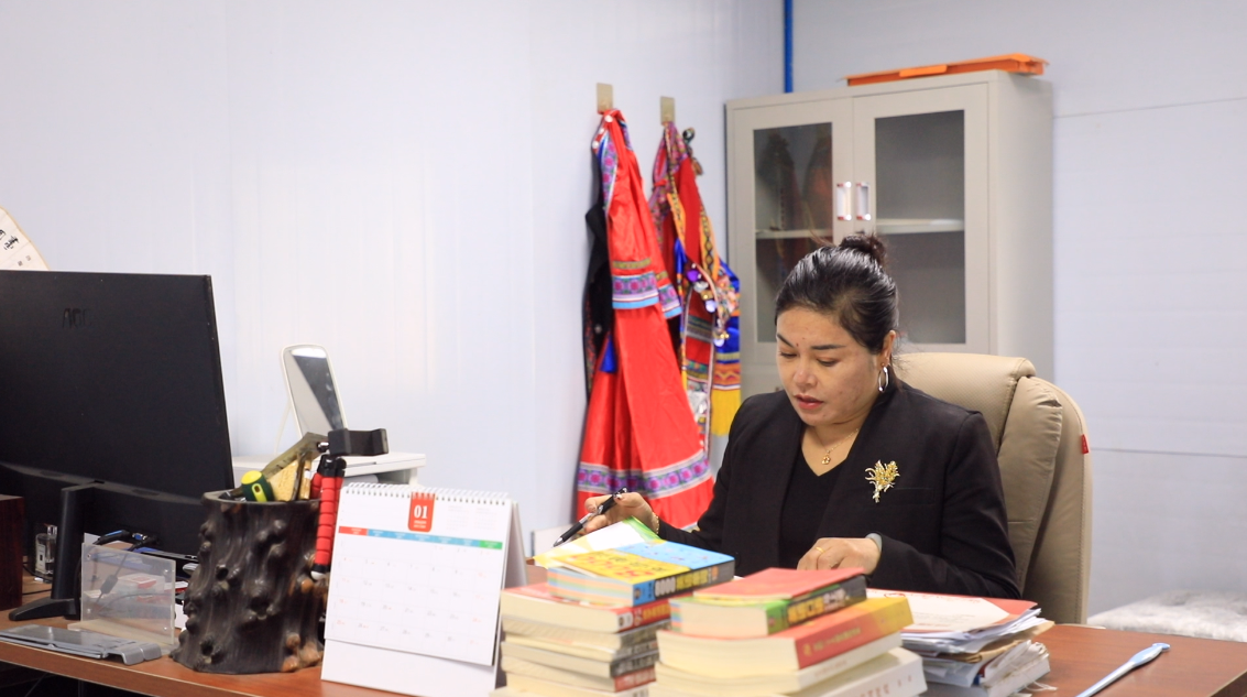 （走进“她”榜样）何容：扎根瑶乡兴产业  情系巾帼显担当