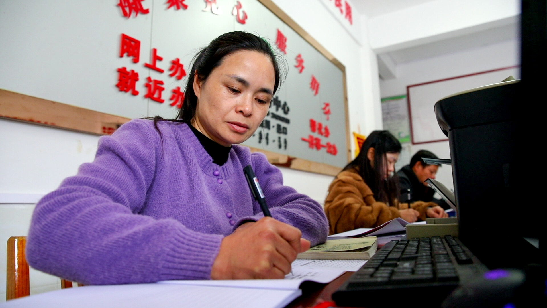 （走进“她”榜样）村支书周江萍：一手牵着乡亲，一手护着家