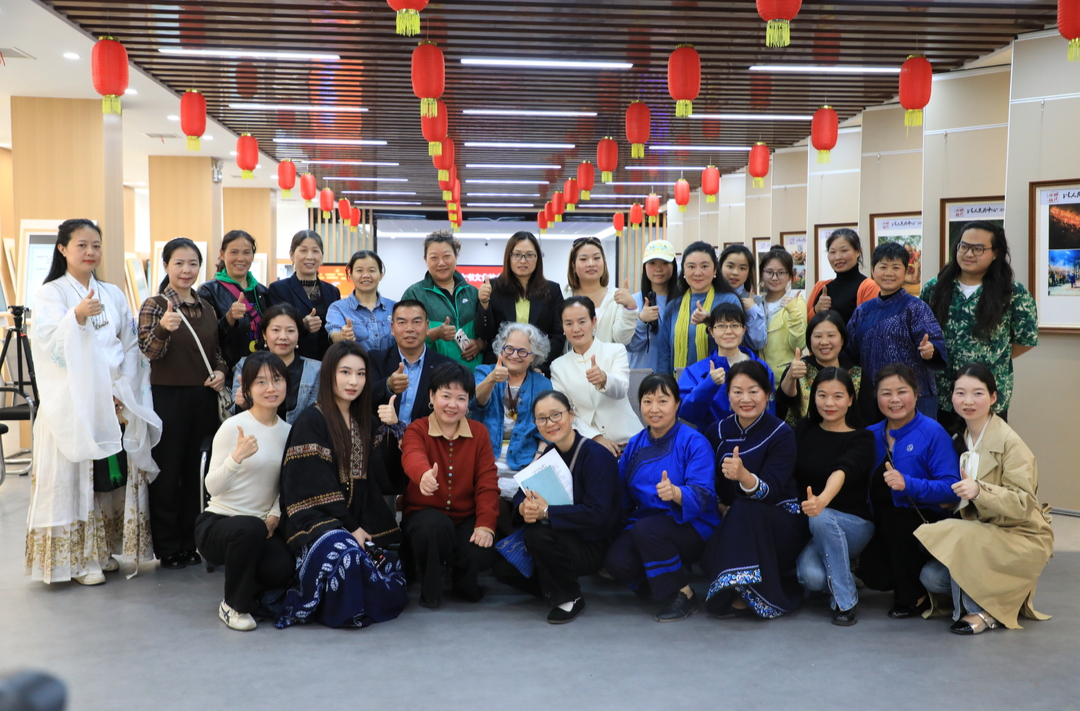 江永：美国学者史凯姗与女书爱好者共话传承未来