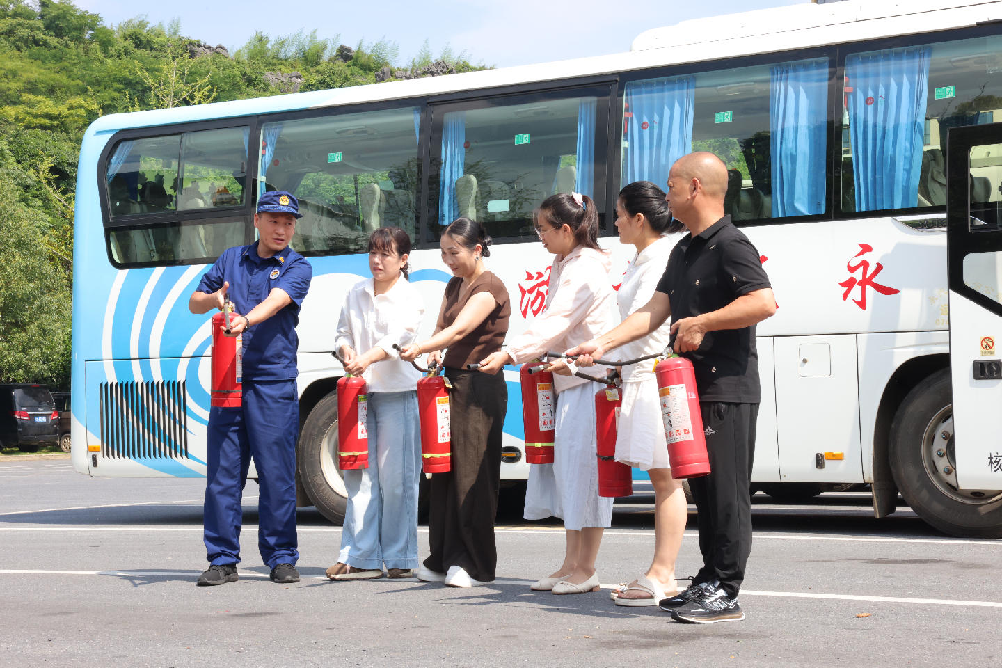 江永：开展综合应急演练 筑牢交通安全防线
