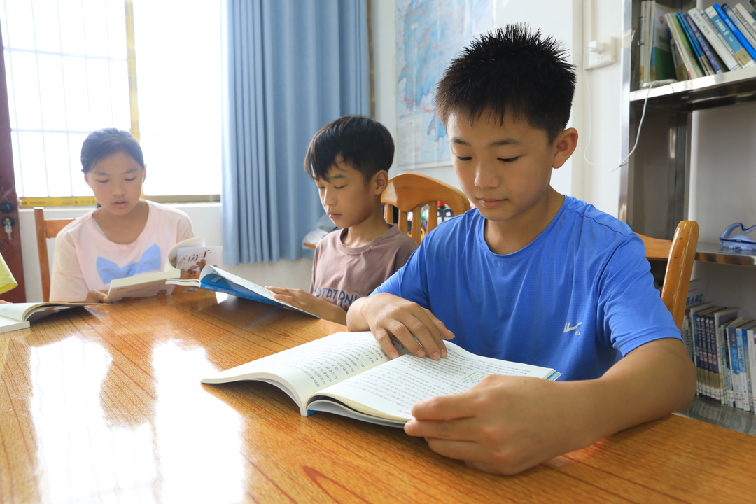 江永：公益课堂伴童度夏