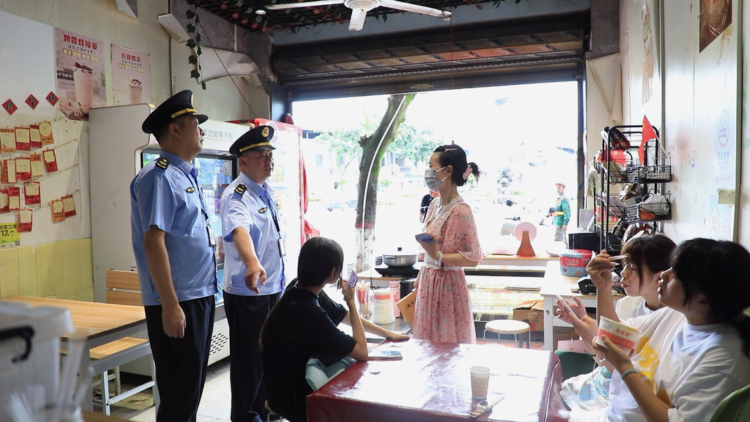 江永：开展校园周边商铺检查 为学生消费安全保驾护航