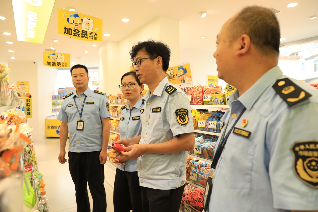 江永：开展国庆节前食品安全检查 全力守护群众“舌尖上的安全”