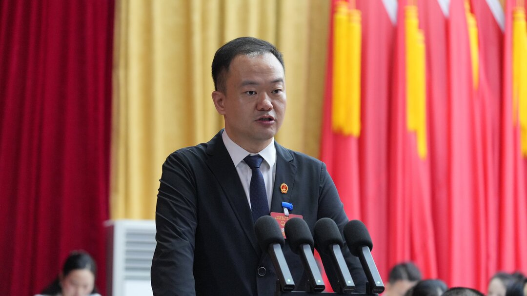 江永县第十九届人民代表大会第一次会议隆重开幕