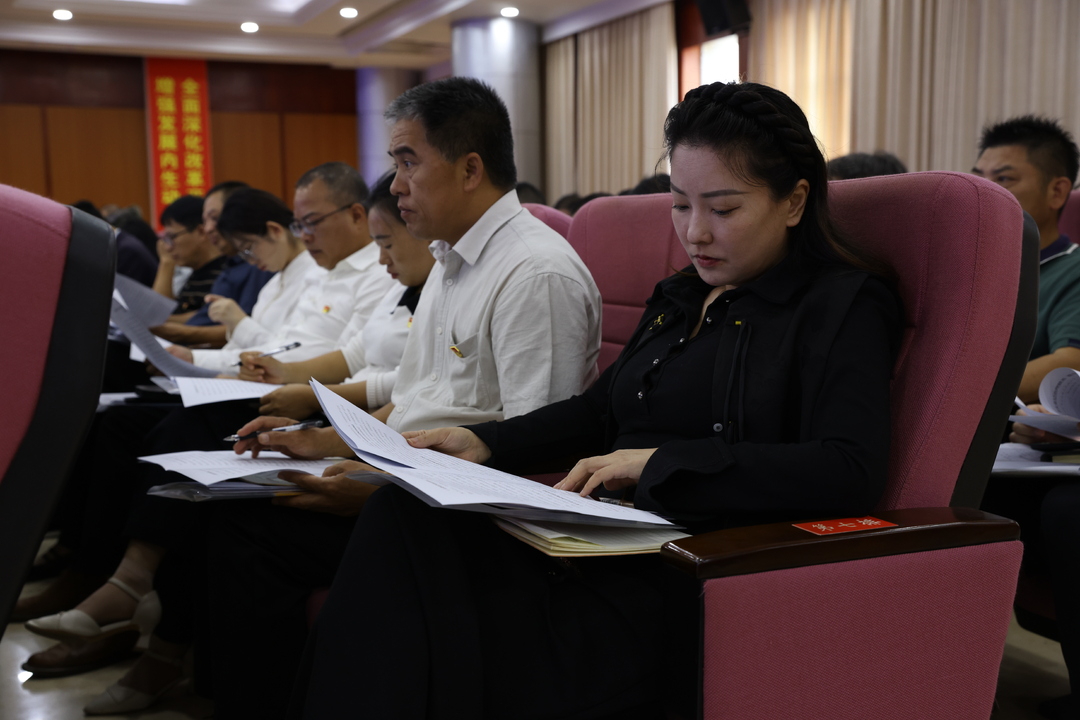 江永县召开新一届政府第一次全体会议